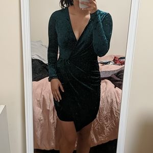 DONATED 💥Green Velvet Long Sleeve Dress